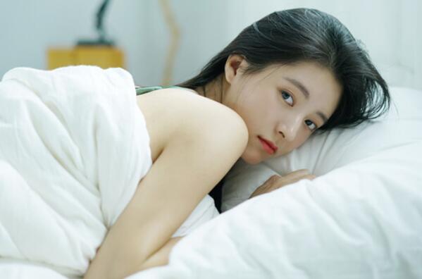 女生约会化妆是不是代表比较重视  第1张