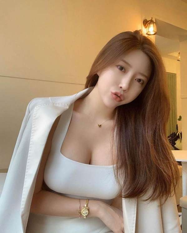 韩国人气网红美女“真人版娜美”Choi Somi「최소미」写真美照  第5张