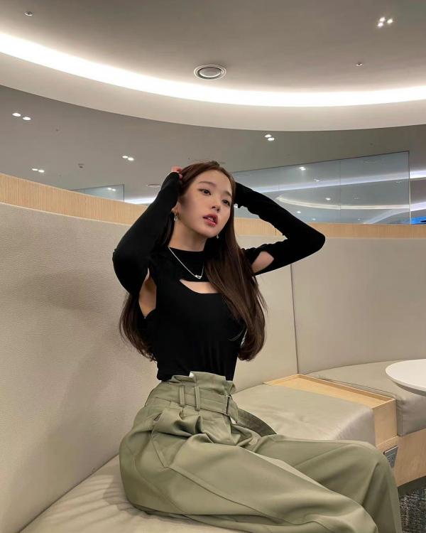 韩国女星张元英  第3张