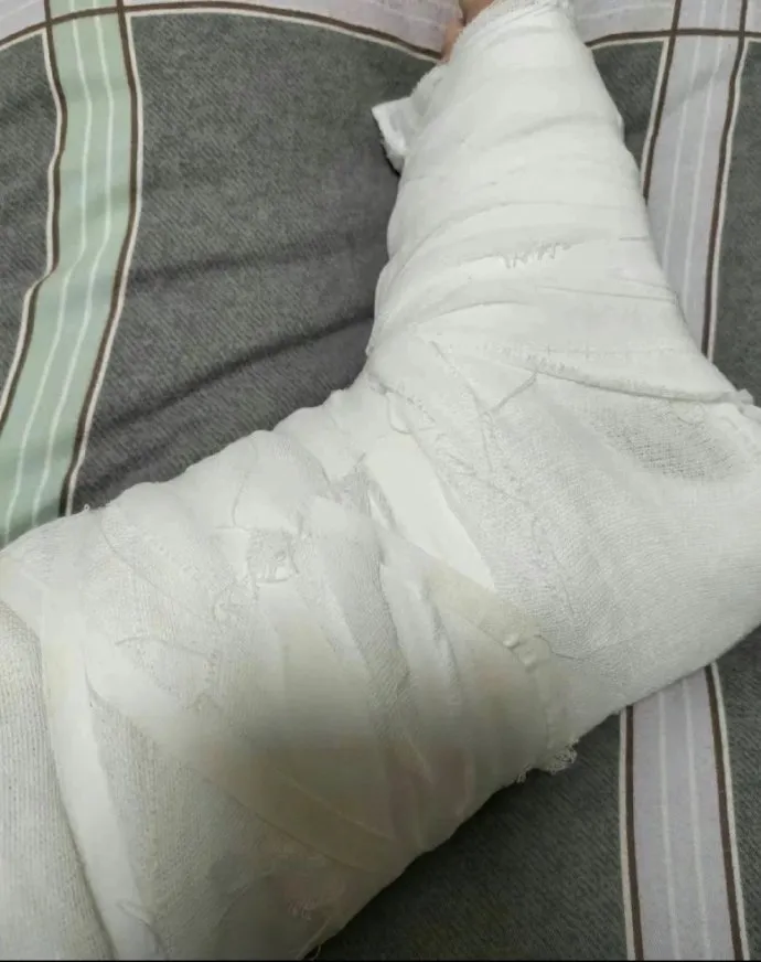 下雪天千万别踢路边的雪人  第2张