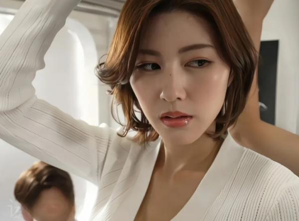 暗黑界的李嘉欣，身高腿长的极品御姐—美乃雀  第2张