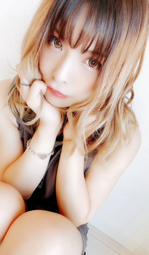 日本前男团成员男扮女装下海拍XX，居然还成了销量冠军？  第8张