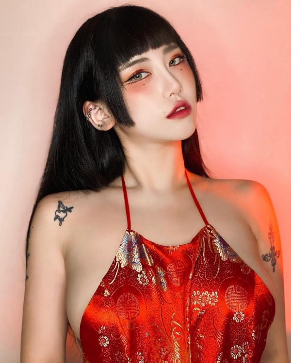 古典情趣红肚兜美女私房美图性感诱人  第2张